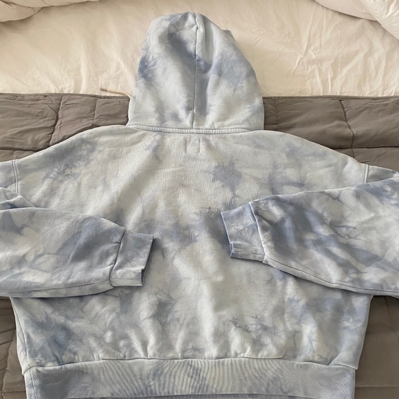 Gap Tie-dye Cropped Sweatshirt - Picture 2 of 3